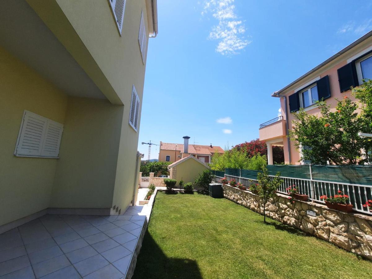 Apartmani Anita Бродарица Экстерьер фото